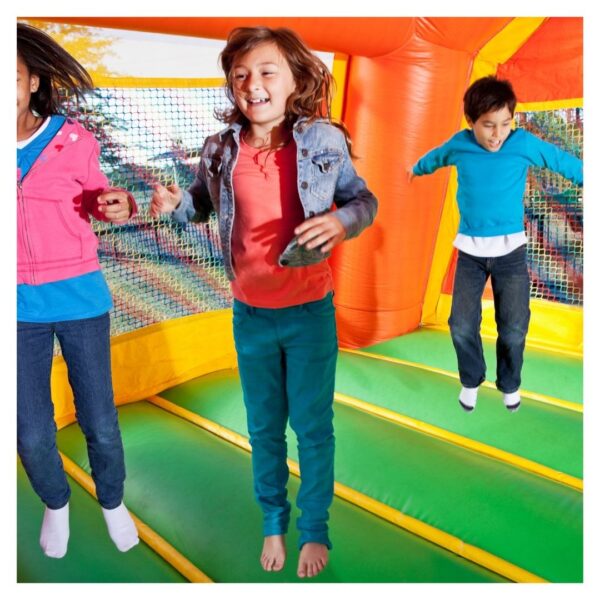 kids in bounce house